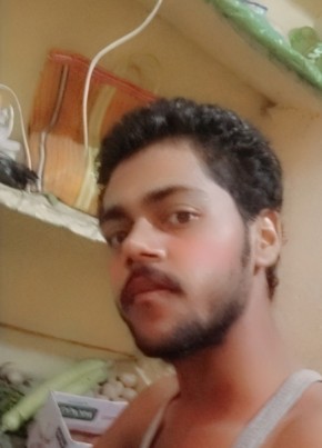 Suresh Kumar, 19, India, Allahabad