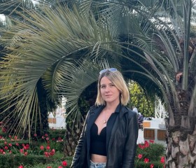 Anna, 32, Adler