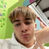 Dan, 21  , Apex