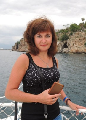 Elena, 43, Ukraine, Kharkiv
