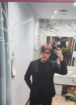 ., 18, Russia, Moscow