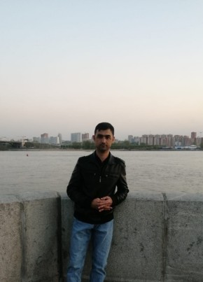 Али из Новосибирска 39 лет