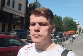 Dmitriy, 49 - Just Me