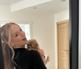 Holly WiAllliams, 25, Vienna