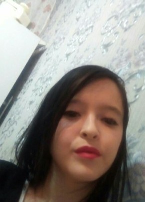 Регина, 26, Россия, Кандры