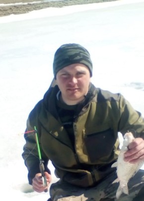 Антон, 31, Россия, Усть-Тарка