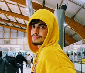 ZAKARIA, 19, Chlef