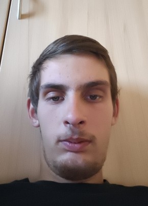 Karel Pivoňka из Brno 22 года