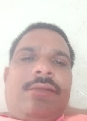 Manoj Nandore, 39, India, Jabalpur