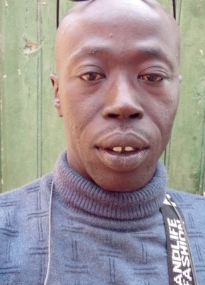 Diouf, 41, République du Sénégal, Tiébo