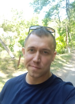 Иван, 38, Россия, Семикаракорск