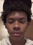 Antoine, 20, Dakar