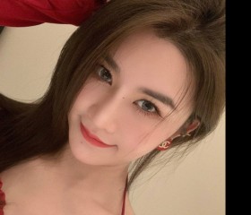 amly, 32, Wuhan