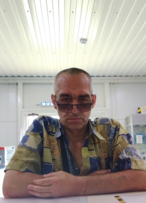 Константин из Новошахтинска 54 года