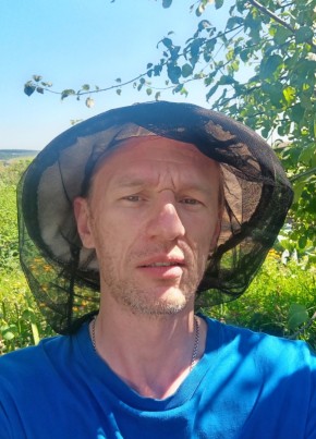 Илья из Воронежа 37 лет