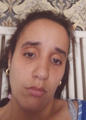 Amira Bouchena из Chlef 31 год