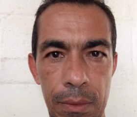 Alex, 35, Santa Teresa