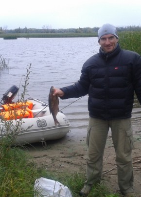 Роман, 47, Россия, Саратов