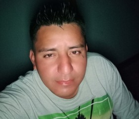 Robert, 28, Guadalupe (Nuevo Leon)