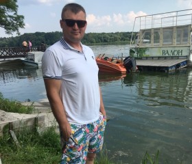 Василий, 39 лет, Київ