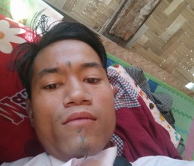Kokoi, 23, Pyinmana