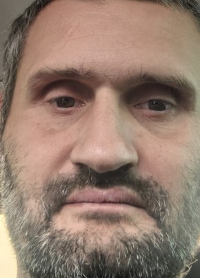 Денис из Омска 42 года