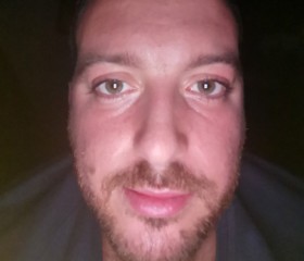 Alessandro , 32, Adelfia