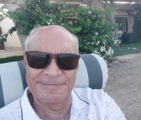 Hosny, 59, Cairo
