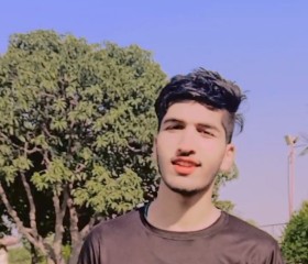 Malik Usama, 18 лет, لاہور