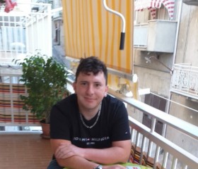 Giovanni, 28, Palma di Montechiaro