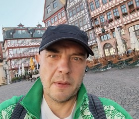 Ivan Kornienko, 48, Berlin