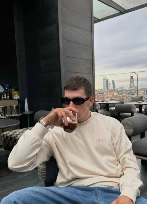 Дмитрий из Красноярска 22 года
