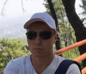 Viktor, 41, Moscow