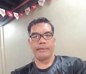 Neo, 48, Bacolod City