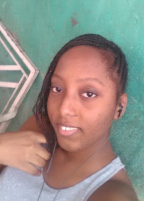 Arlee Queen, 23, Repiblik d Ayiti, Delmas 73