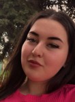 Карина, 18, Ростов-на-Дону, ищу: Парня  от 18  до 23 