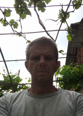 Андрей из Майкопа 44 года