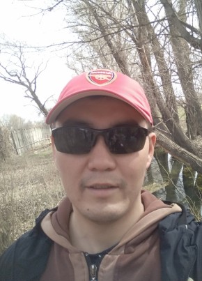 Arsen, 34, Кыргыз Республикасы, Токмок