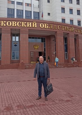 Анатолий из Москвы 51 год