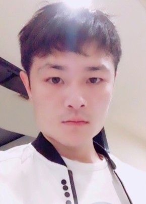 王荣涛, 28, 中华人民共和国, 湘潭市