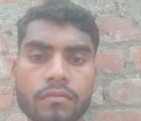 AshutoshVerma, 18, Shahjahanpur