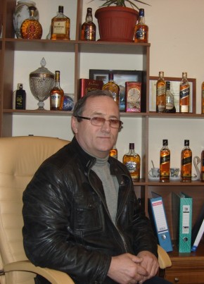 Владимир, 64, Россия, Краснодар