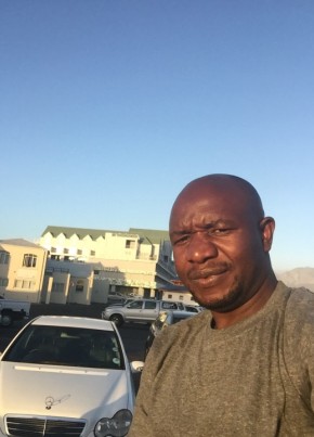 Allan, 51, Southern Rhodesia, Harare