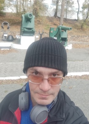 Oleg, 47, Russia, Vladivostok