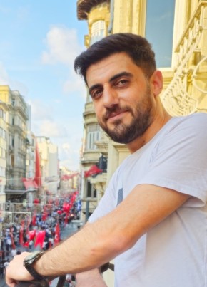Mert из İstanbul 31 год