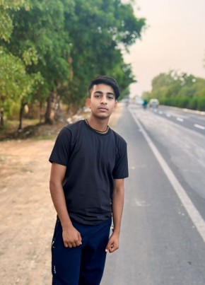 Rajeev, 18, India, Delhi