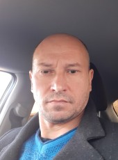 Oleg, 42, Russia, Simferopol