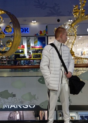 Виталий, 18, Россия, Осинники