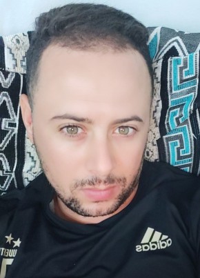 Amaden, 32, People’s Democratic Republic of Algeria, Constantine