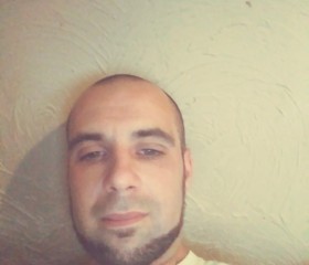 Chad, 37, Milton (Commonwealth of Massachusetts)